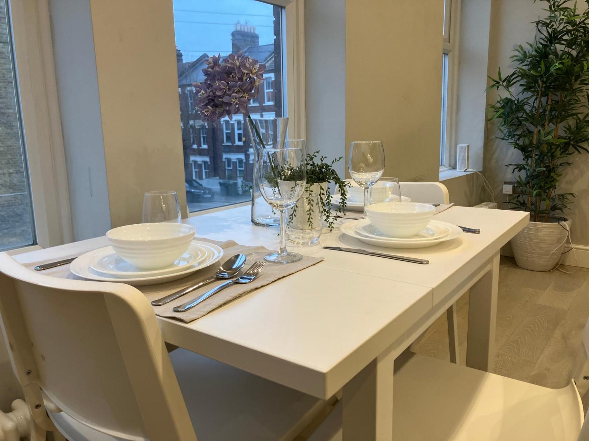 Brilliant 2 Bed Apartment - Spacious, Central & Well-Connected London Ngoại thất bức ảnh