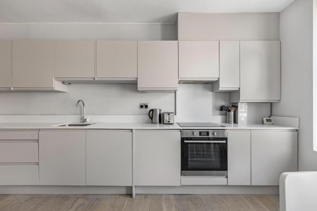 Brilliant 2 Bed Apartment - Spacious, Central & Well-Connected London Ngoại thất bức ảnh