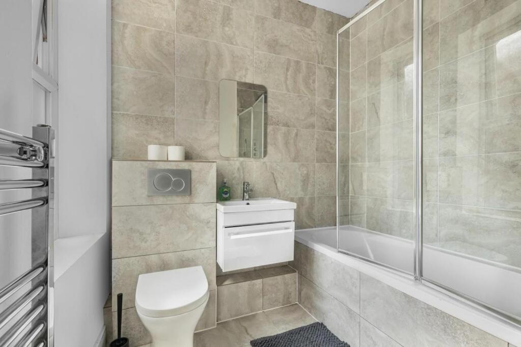 Brilliant 2 Bed Apartment - Spacious, Central & Well-Connected London Ngoại thất bức ảnh